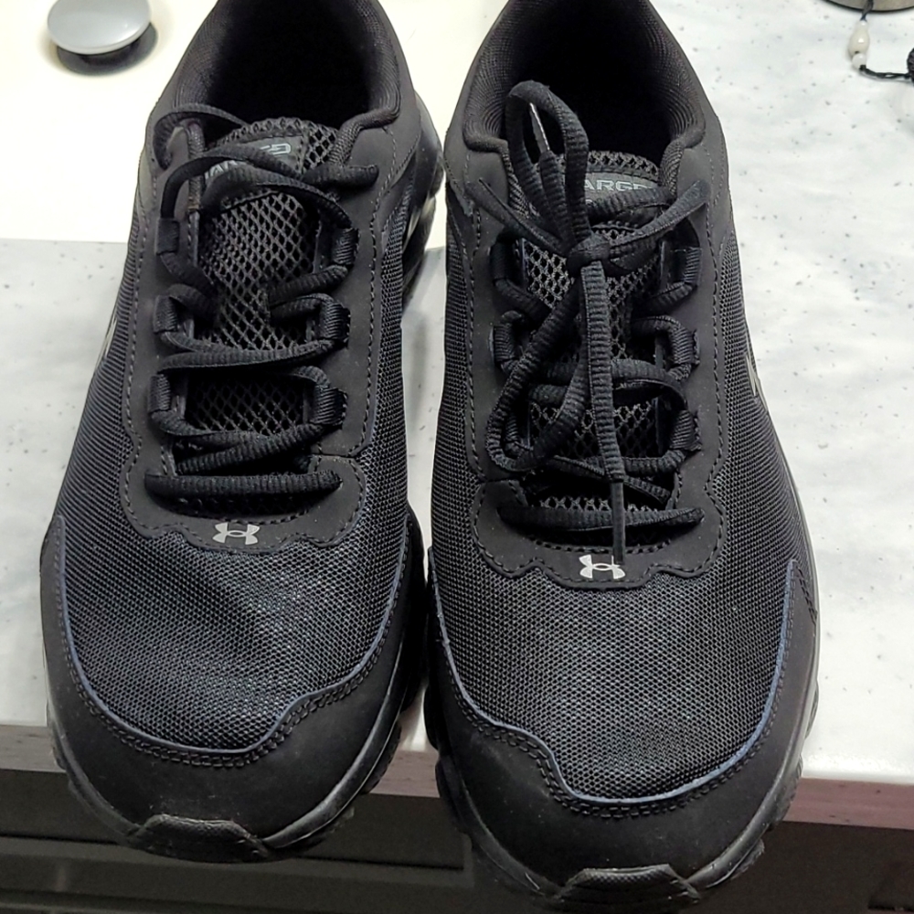 Shoes size 10
